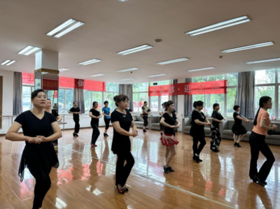 “迎大运,动起来”2023年成华区社区运动节体育舞蹈科学健身指导服务活力律动起来